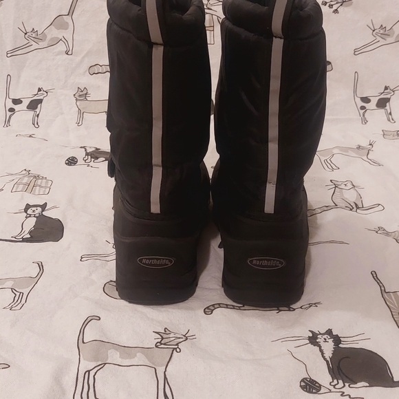 Snowboots size 4 - Picture 6 of 10